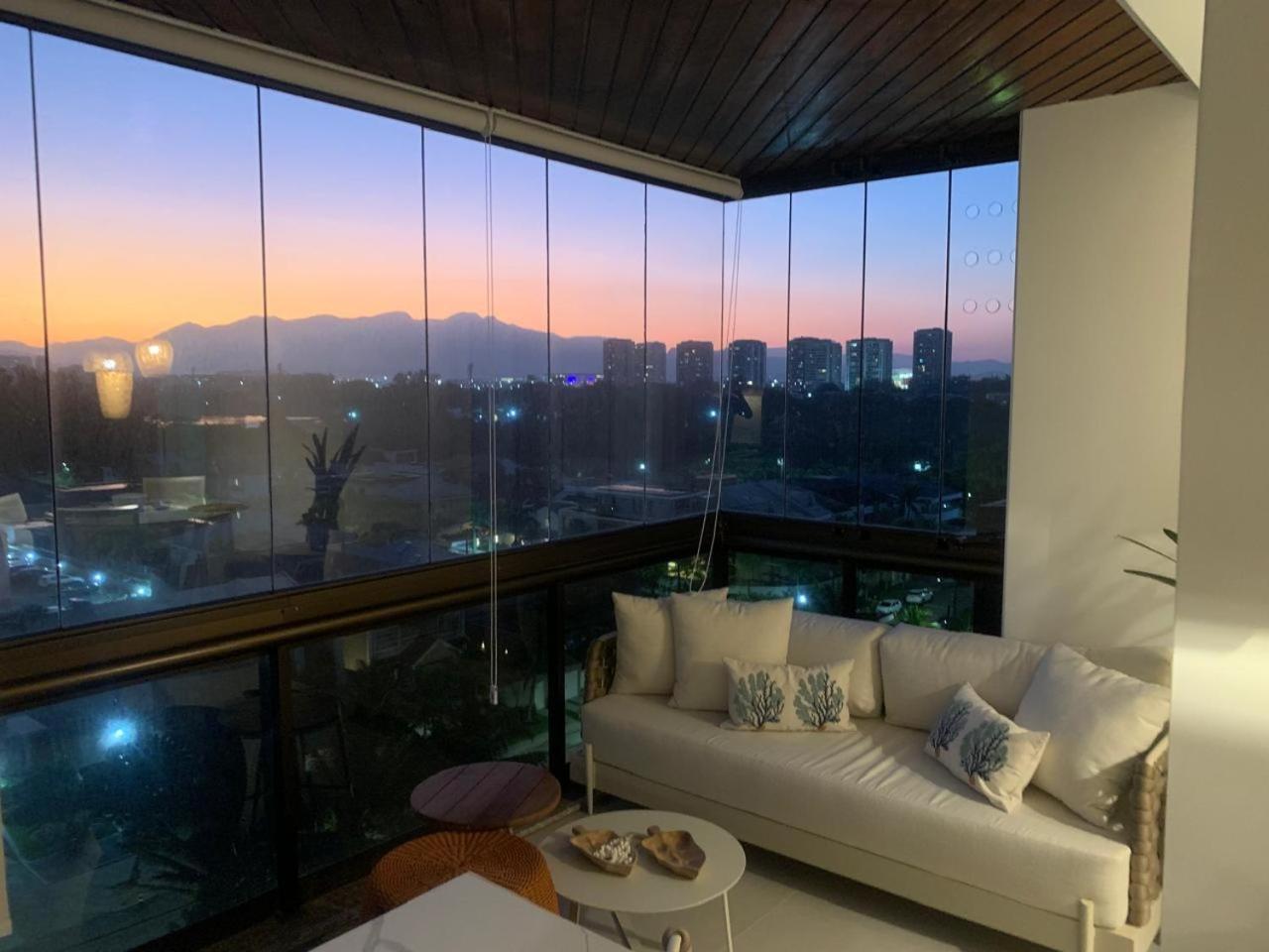Lindo Apto No Melhor Lugar Da Barra Da Tijuca! Com Uma Vista De Tirar O Folego, Frente Para O Mar! Totalmente Equipado E Decorado Ao Lado Dos Melhores Hoteis E Quiosques Da Barra! Portaria 24H, Piscina, Sauna, Jacuzzi, Academia, Garagem, Wi-Fi, Lavan ريو دي جانيرو المظهر الخارجي الصورة