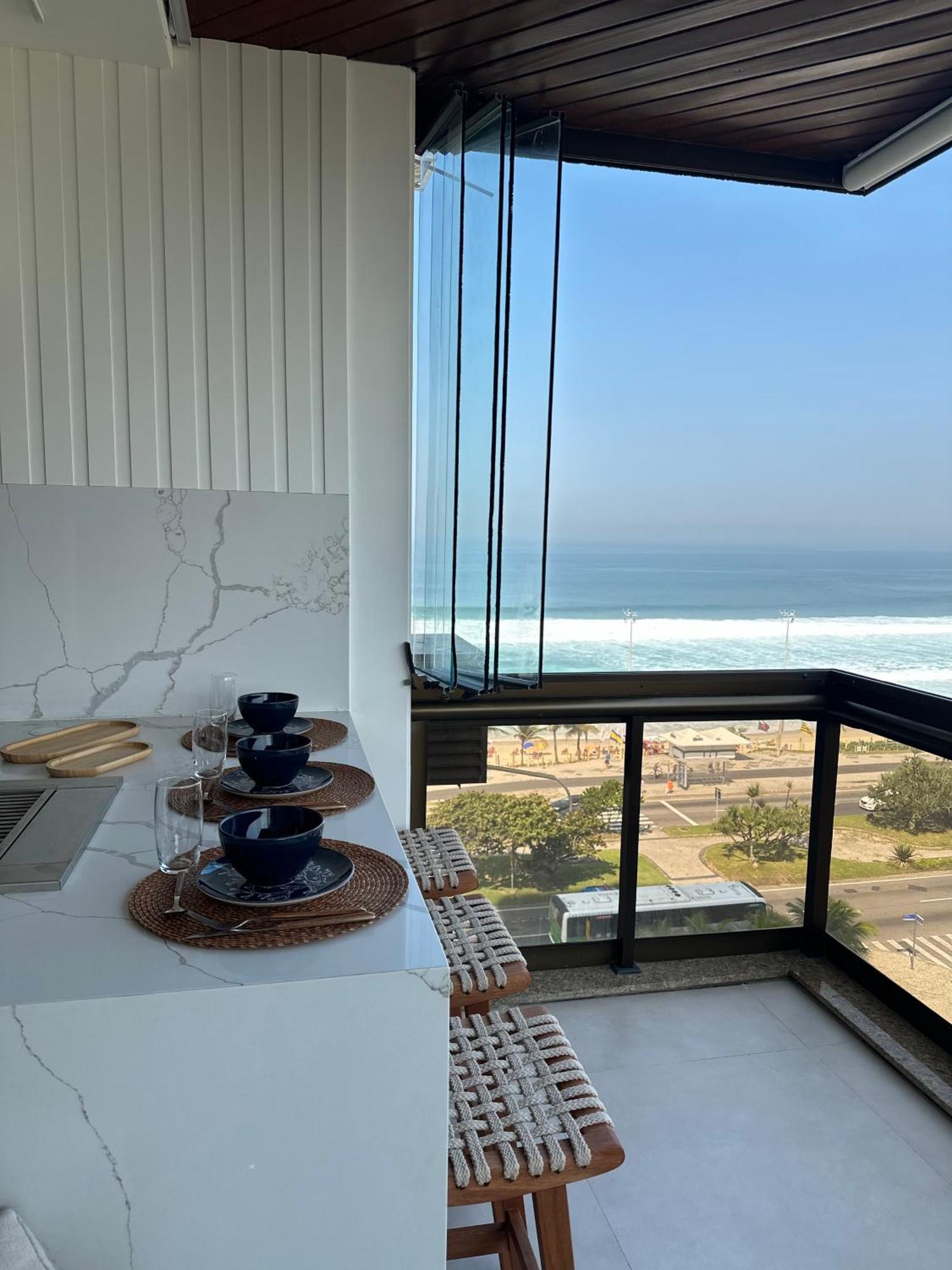 Lindo Apto No Melhor Lugar Da Barra Da Tijuca! Com Uma Vista De Tirar O Folego, Frente Para O Mar! Totalmente Equipado E Decorado Ao Lado Dos Melhores Hoteis E Quiosques Da Barra! Portaria 24H, Piscina, Sauna, Jacuzzi, Academia, Garagem, Wi-Fi, Lavan ريو دي جانيرو المظهر الخارجي الصورة