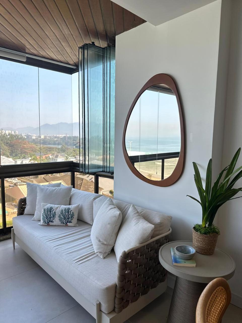 Lindo Apto No Melhor Lugar Da Barra Da Tijuca! Com Uma Vista De Tirar O Folego, Frente Para O Mar! Totalmente Equipado E Decorado Ao Lado Dos Melhores Hoteis E Quiosques Da Barra! Portaria 24H, Piscina, Sauna, Jacuzzi, Academia, Garagem, Wi-Fi, Lavan ريو دي جانيرو المظهر الخارجي الصورة